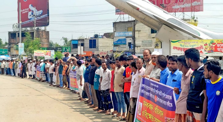 বগুড়ায় হিমাগার ভাড়া নিয়ে আলুচাষী ও ব্যবসায়ী সমিতির মানববন্ধন